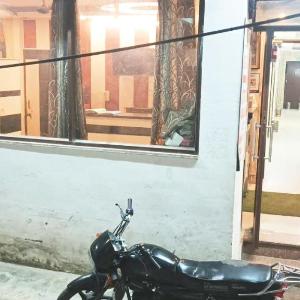 Hotel shiva near railway and bus station