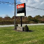 The Sandusky Melrose - Next to the Cedar Point Sports Center and Sports Force! Recently Renovated! Sandusky