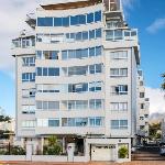 2bed Mouille Point Apartment w Amazing Cape Views 