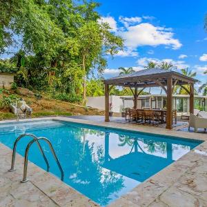Unique Rainforest Villa Pool Modern Comforts
