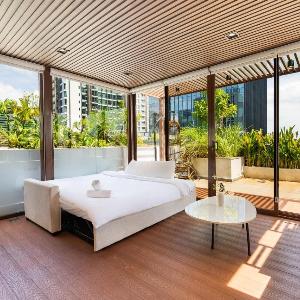 DiStay Riverfront Suites - Free Airport Pickup