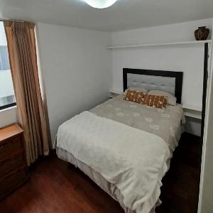 Cómoda y céntrica habitación Larcomar
