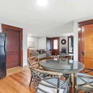Craftsman Cozy Top Flr 1 Bed1- 1 Ba Private Porch