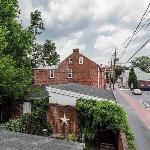 THE LEMON TREE - DOWNTOWN HISTORIC LANCASTER Lancaster