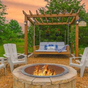 Lily Cove Retreat