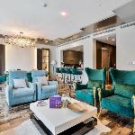 Lavish 2-Bedroom Apartment in Dubai Oasis 