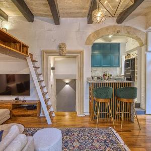 Luxury loft apartment with Maltese balcony LDEM2-1