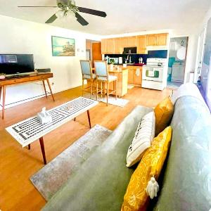 Cozy Comfort Living - A Home Away From Home