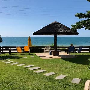 Linda Casa Beira Mar Centro de Bombinhas SC.