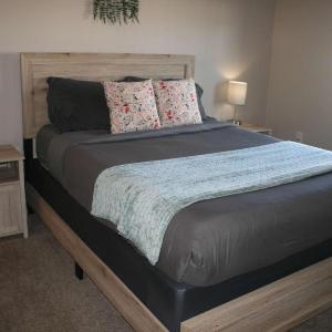 Modern 2BR & 2BA Condo with Garage & Patio