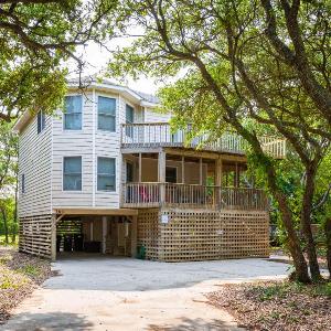 Secluded Oceanside Retreat Short Walk to Beach