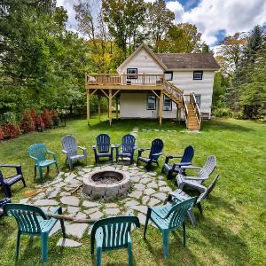 Group Getaway 1 Mile From Hunter Mtn with Fire Pit