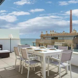 H2M Pacifico Seaview & Terrace & Common Pool