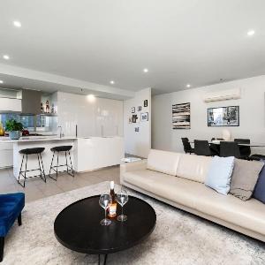 Fitzroy Aptmnt Patio Parking and Pet Friendly