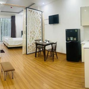 Full House Hotel & Apartment