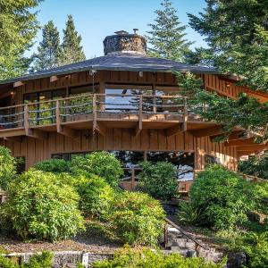 Octagon House