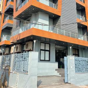 Restin Hotels near Botanical garden