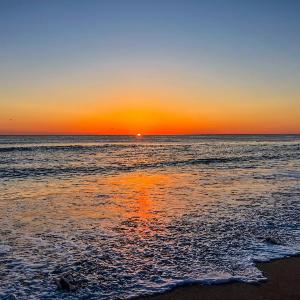 Perfect Ocean View - Oceanfront Condo Private Balcony Community Pool