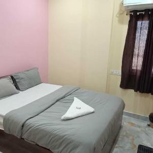 Hotel O by OYO R Square NARSINGI