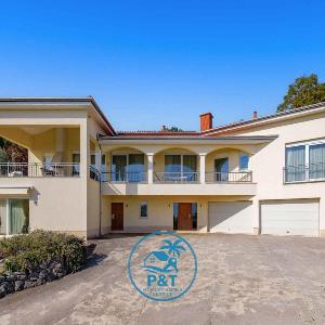Holiday home in Poljane 54950