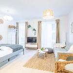 Central - Comfy - NEW