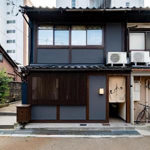 Komachi Residence 金の鶴