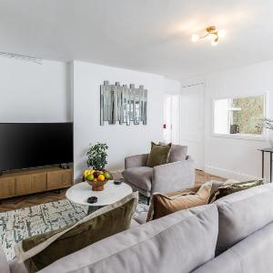 Eden Lawn - By Luxury Apartments