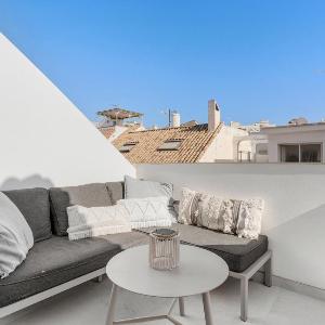 Romantic Getaway by Costarentals - Ref 55