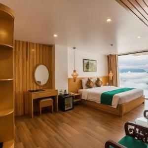 Cloud Chaser Hotel