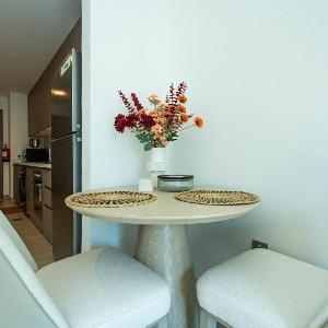 Luxury Yas Golf Stay Near F1 Track 221