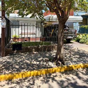 Casa en el Centro con Cochera Dos habitaciones