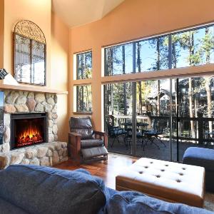 Village Point Alpine Townhome - Walk to Lifts/Town Close to Everything