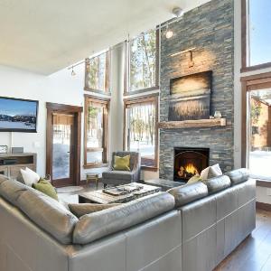 Shekel Haus – Luxury Mountain Retreat w/ Views Hot Tub