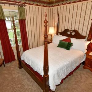 Peter Miller's Room The Historic Eureka Inn and Event Center