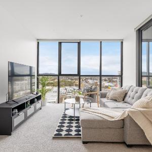 Cosy Woden Apt Near Canberra HospitalTransport