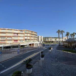 T2 climatisé au Port de Cavalaire avec garage privé - FR-1-100-365
