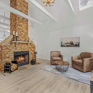 New 3 Bedroom 3 Bath Mountain Retreat