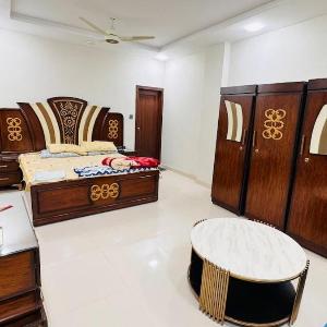 Luxury 2BR Apartment in Sukkur & River View Balcony Near Military Road-R#1