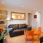 Beautiful And Bright Apartment Near Eiffel Tower 