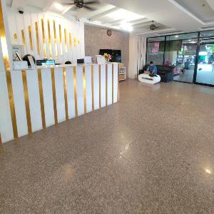OYO Dynasty Hotel