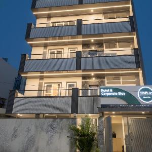 Shft-In Hotel