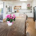 Tranquil and Spacious Parkside Retreat in Willoughby