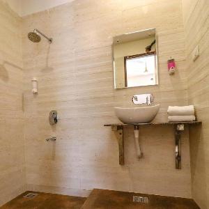 Hotel Parisar