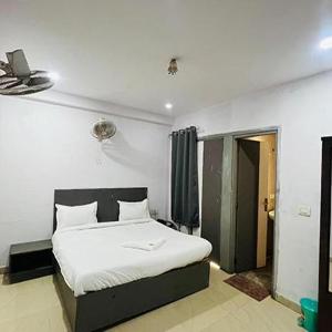 FabHotel Shri Vishwanath