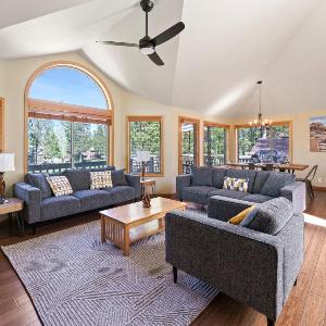 Sunriver Golf Views Hot Tub Escape