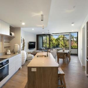 Jonson Lane Retreat