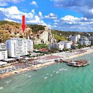 Brisa Del Mar Beachfront Apartment 116 - Happy Rentals