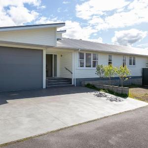 Adorable One Bedroom - Idyllic Romantic Getaway in great location