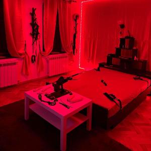 INTENSE LOVE CHAMBER - Adult Only