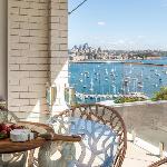Darling Point Apartment with Harbour Bridge Views